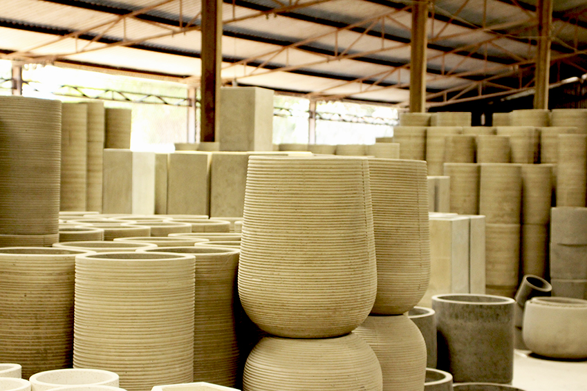 factory-for-lightweight-concrete-planter-in-vietnam